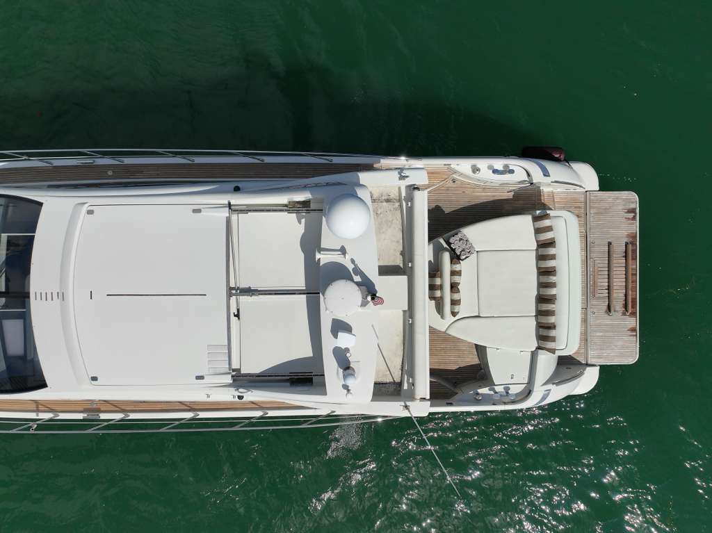 Aerial view of the flybridge and aft deck aboard Samba Sol